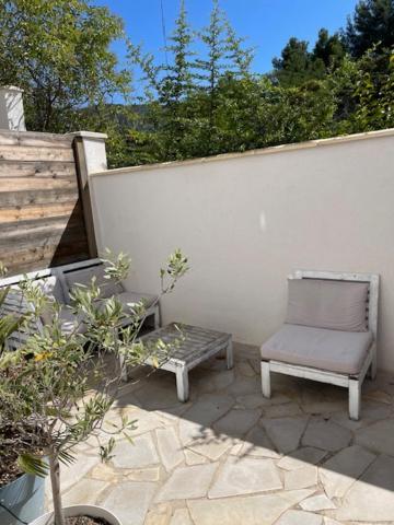 Azur Appart 4 Pers - Parking - Terrasse - 10Min Du Centre Cassis Exterior photo